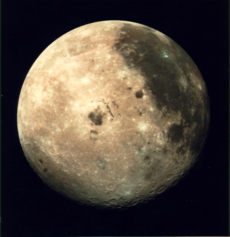 pictures of moon. image of the Moon.