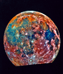 Imagen de la Luna en colores falsos