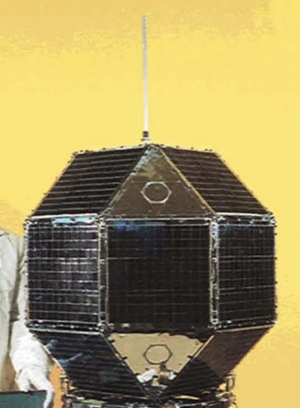 Image of the LES 3 spacecraft.