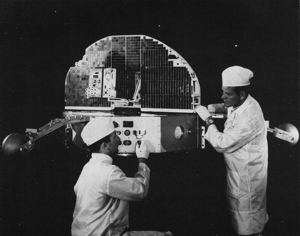 Image of the OSO 2 spacecraft.
